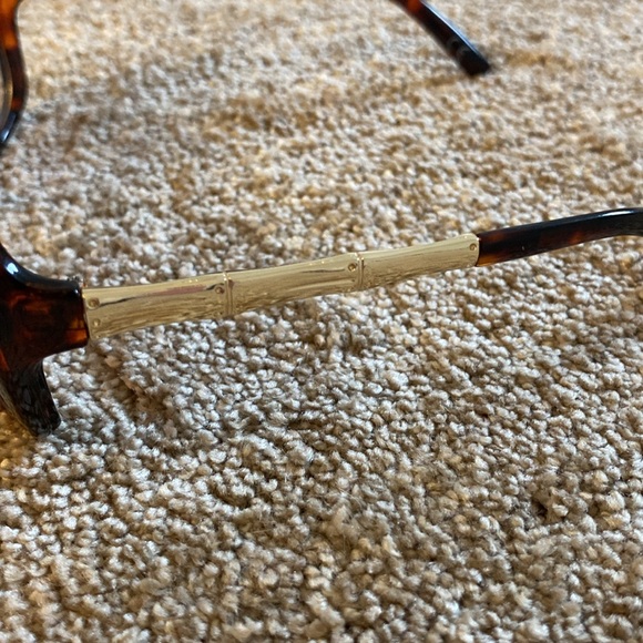 NEW- Tortoise Jackie-o Sunglasses - Picture 8 of 10